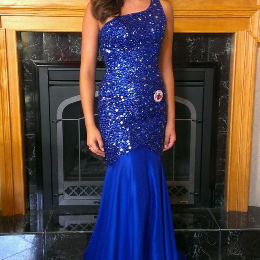 Pageant dress